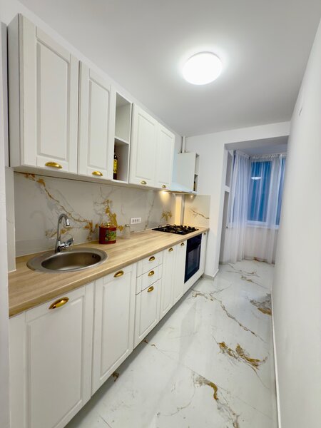 Unirii, ultracentral, vis-a-vis de Cocor, B-dul Bratianu, comision 0%.